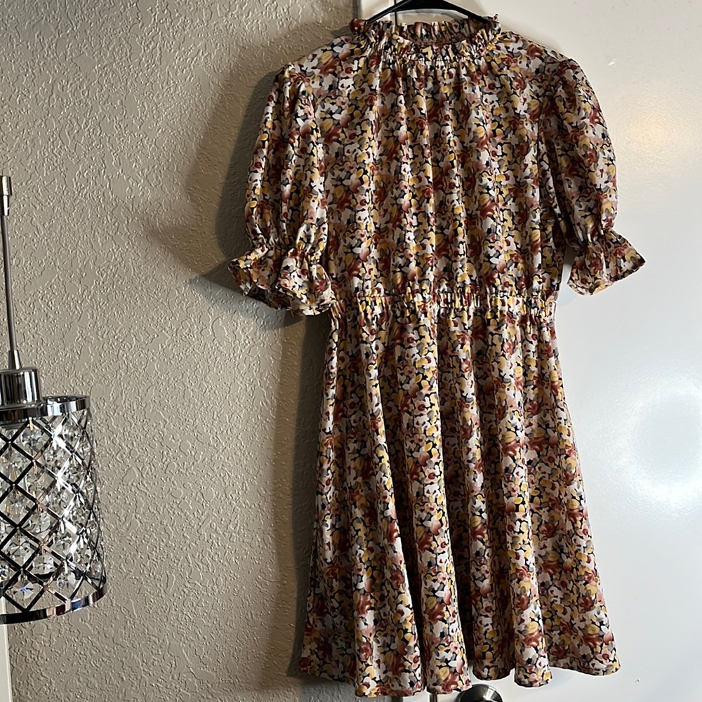 Size Large floral dress.